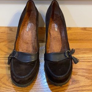 Brown suede loafer look wedges 39 1/2